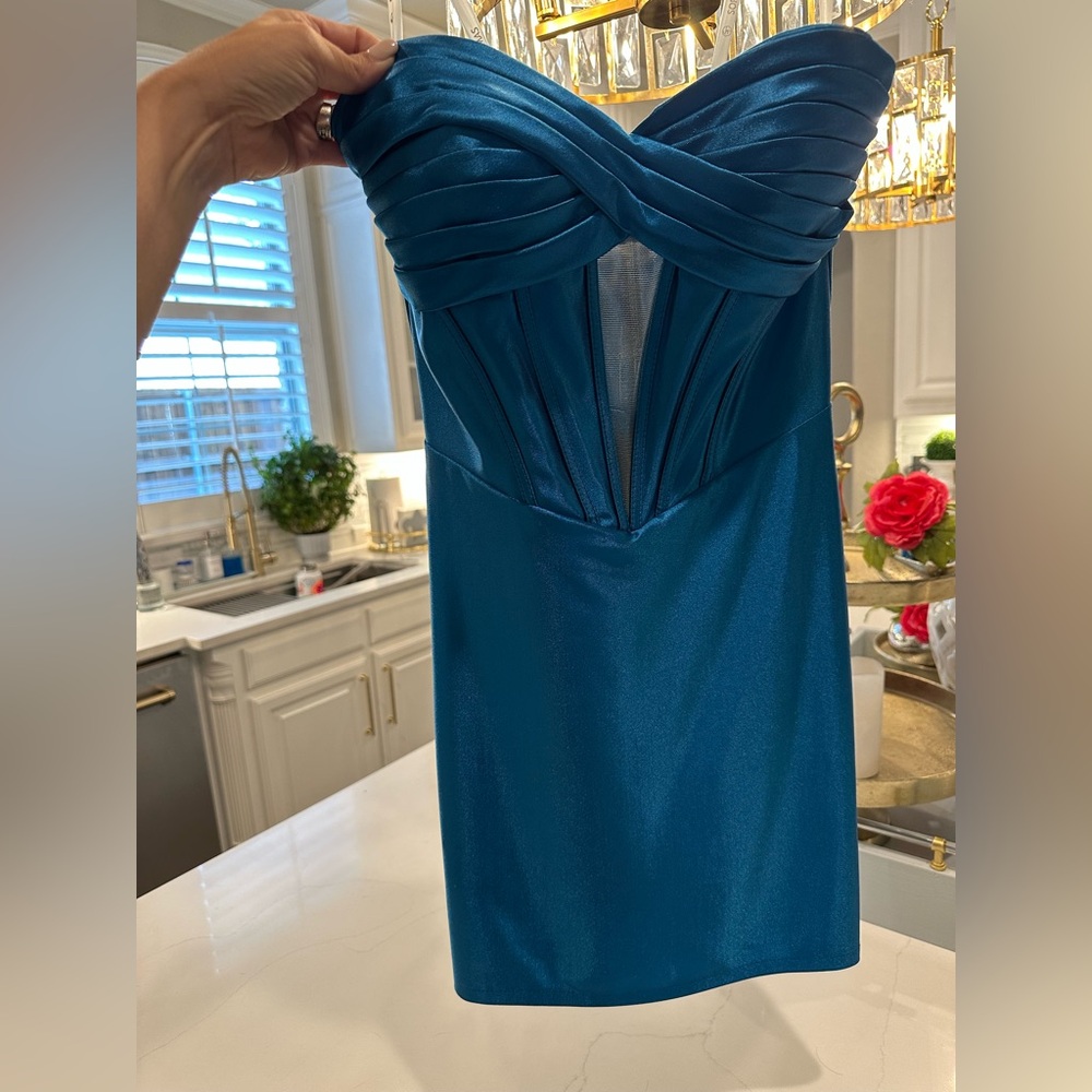Elegant Blue Strapless Dress